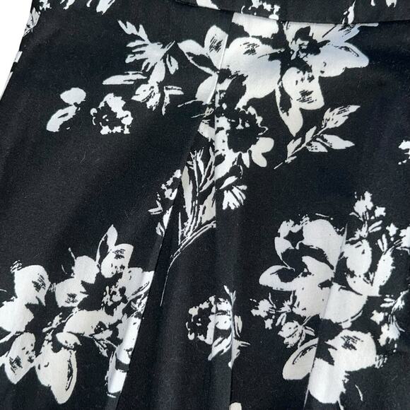 Valerie Stevens Black and White Floral A-Line Pleated Skirt SZ 14 - Picture 9 of 11